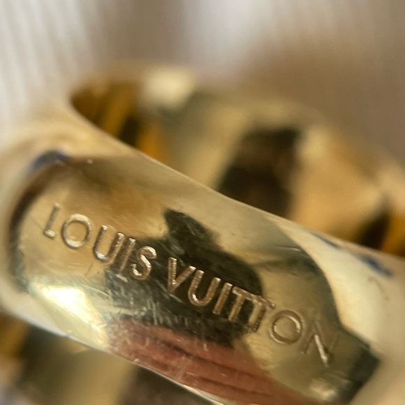 Louis Vuitton Monogram Ring - Picture 7 of 9
